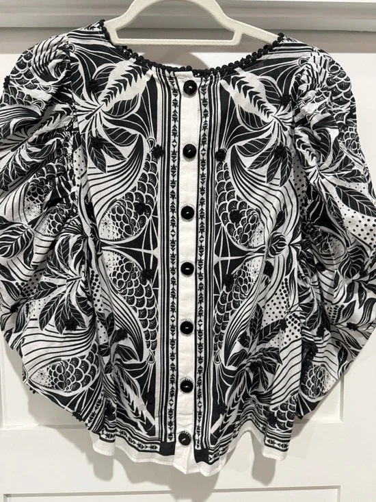 Farm Rio Black Tapestry Top.  Size Medium
Worn once. - Picture 7 of 12